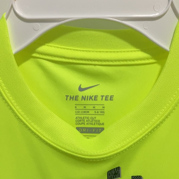 Sold out NEW $32/3 Nike Tee - Picture 2 of 2